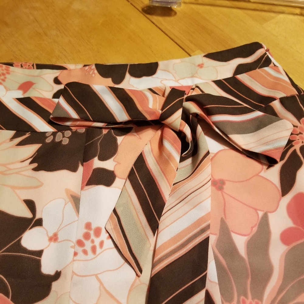 Skirt - Picture 2 of 3